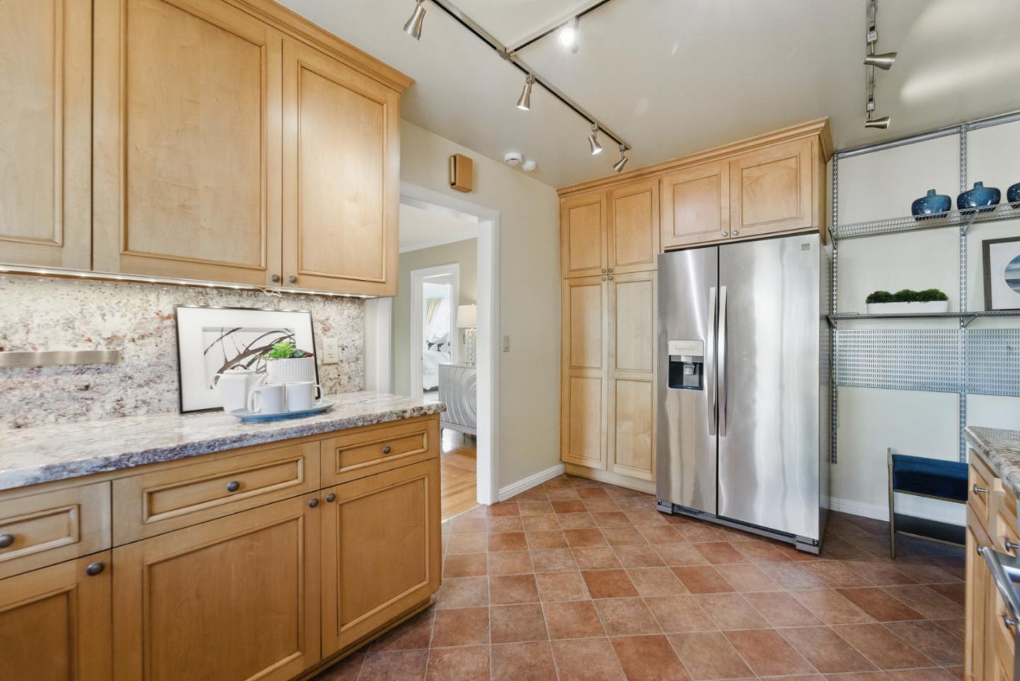 Detail Gallery Image 11 of 28 For 136 S Claremont Ave, San Jose,  CA 95127 - 2 Beds | 1 Baths