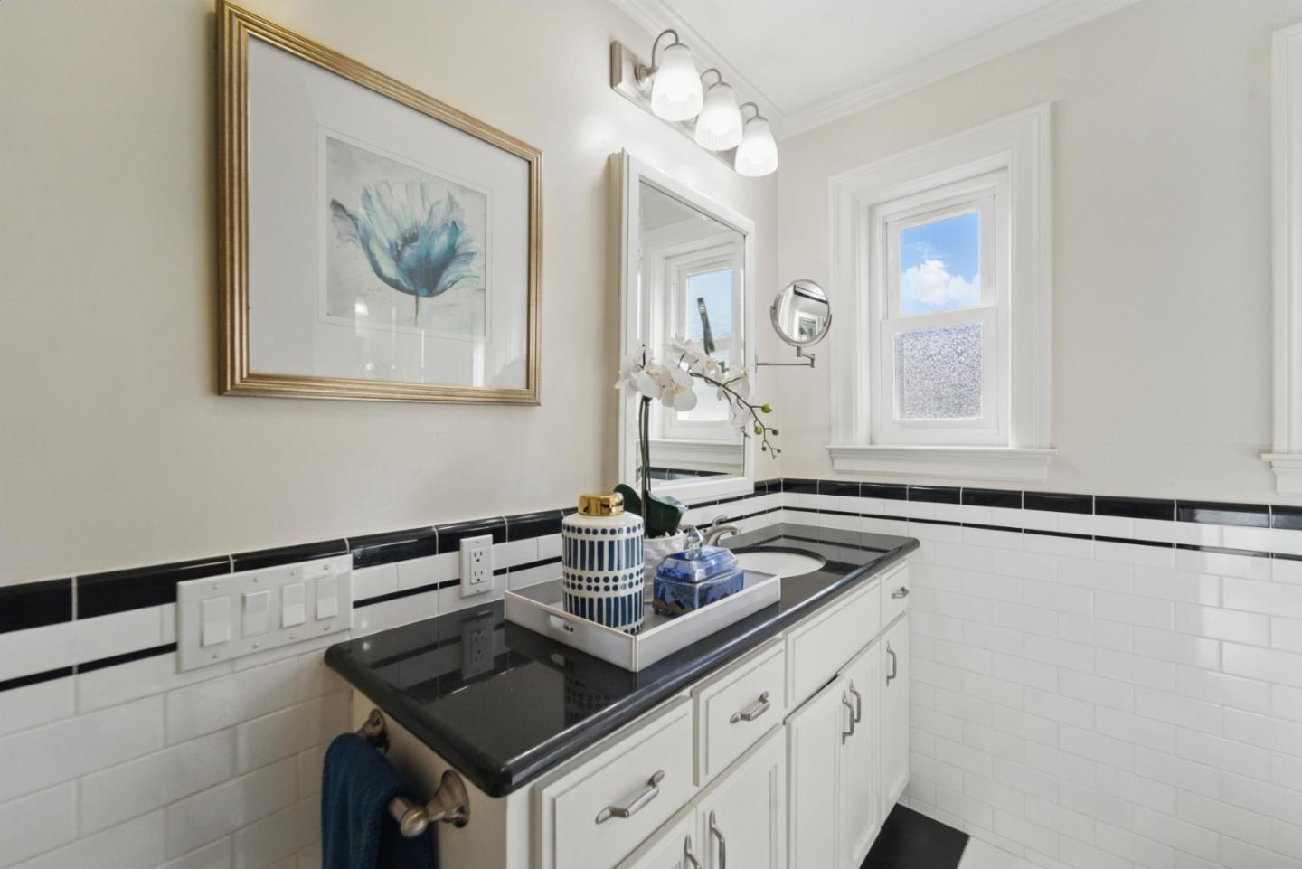 Detail Gallery Image 20 of 28 For 136 S Claremont Ave, San Jose,  CA 95127 - 2 Beds | 1 Baths