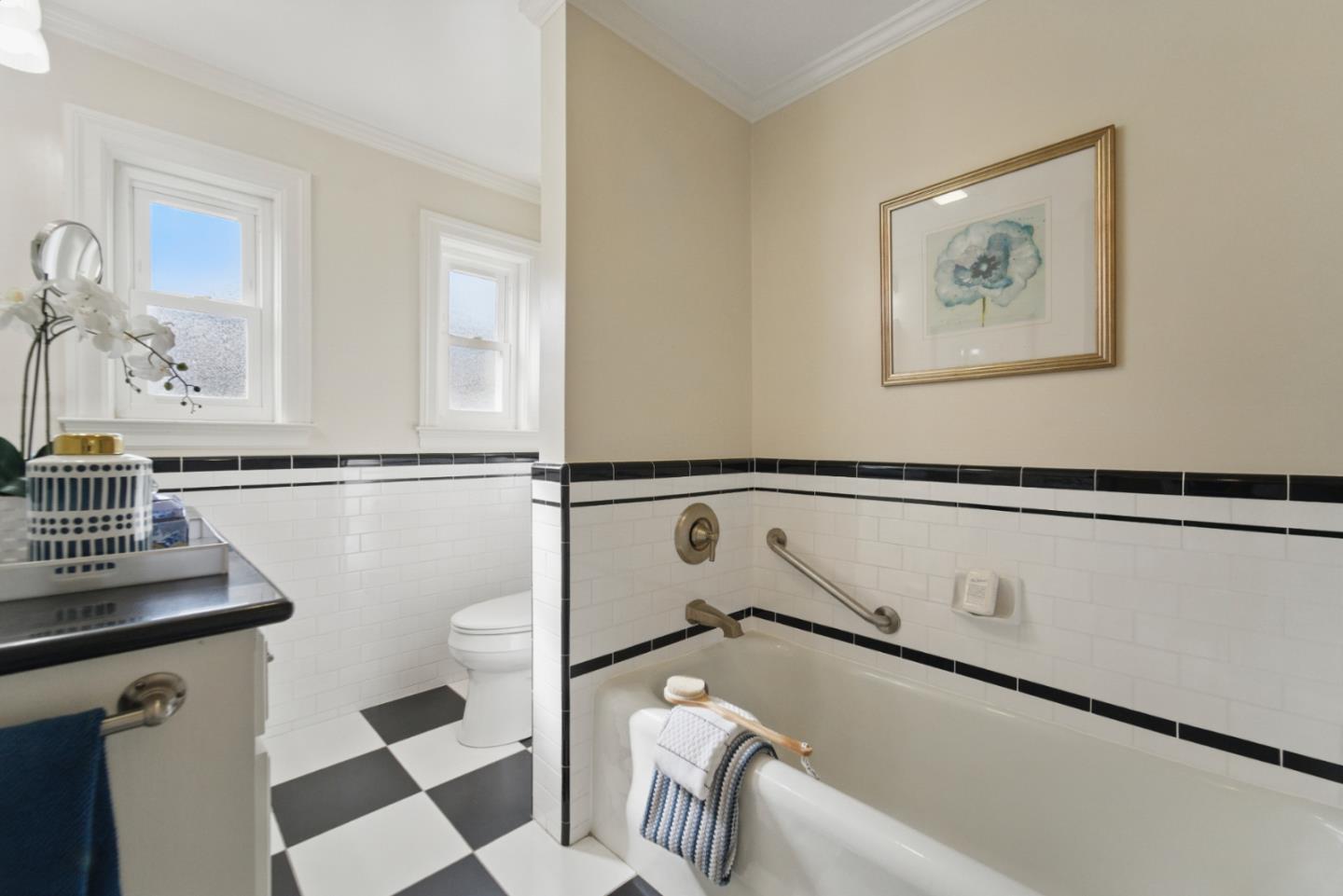 Detail Gallery Image 21 of 28 For 136 S Claremont Ave, San Jose,  CA 95127 - 2 Beds | 1 Baths
