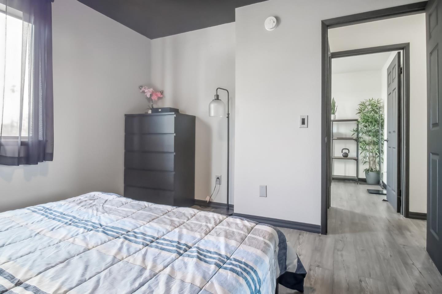 Detail Gallery Image 21 of 28 For 711 S Bayshore Blvd #23,  San Mateo,  CA 94401 - 2 Beds | 1 Baths