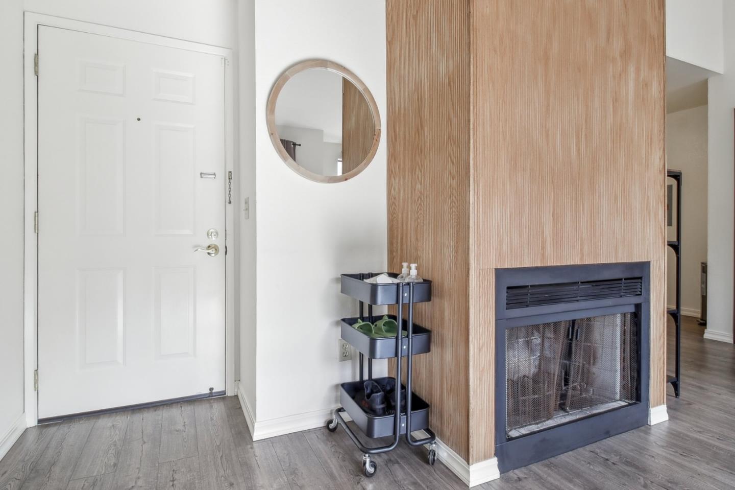 Detail Gallery Image 4 of 28 For 711 S Bayshore Blvd #23,  San Mateo,  CA 94401 - 2 Beds | 1 Baths