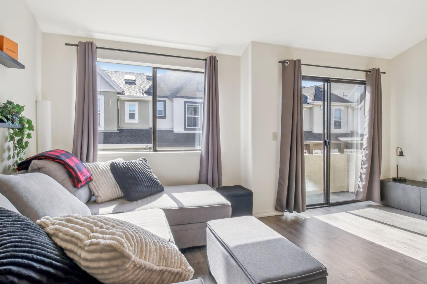 Detail Gallery Image 7 of 28 For 711 S Bayshore Blvd #23,  San Mateo,  CA 94401 - 2 Beds | 1 Baths