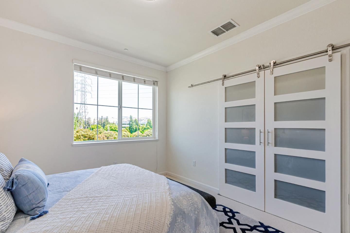 Detail Gallery Image 18 of 48 For 6215 White Moonstone Ct, San Jose,  CA 95123 - 3 Beds | 3/1 Baths