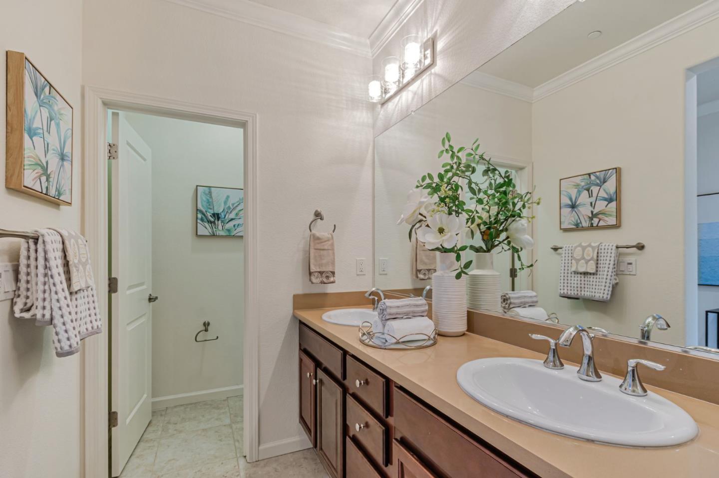 Detail Gallery Image 21 of 48 For 6215 White Moonstone Ct, San Jose,  CA 95123 - 3 Beds | 3/1 Baths