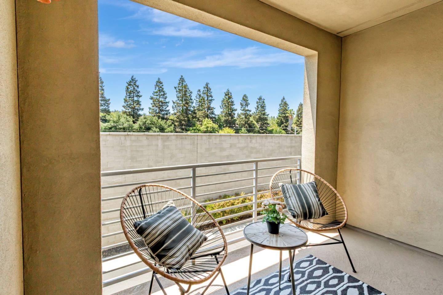 Detail Gallery Image 30 of 48 For 6215 White Moonstone Ct, San Jose,  CA 95123 - 3 Beds | 3/1 Baths