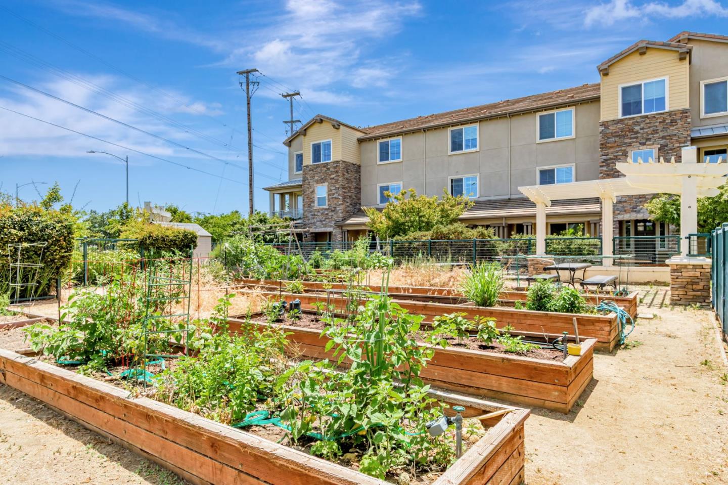 Detail Gallery Image 33 of 48 For 6215 White Moonstone Ct, San Jose,  CA 95123 - 3 Beds | 3/1 Baths