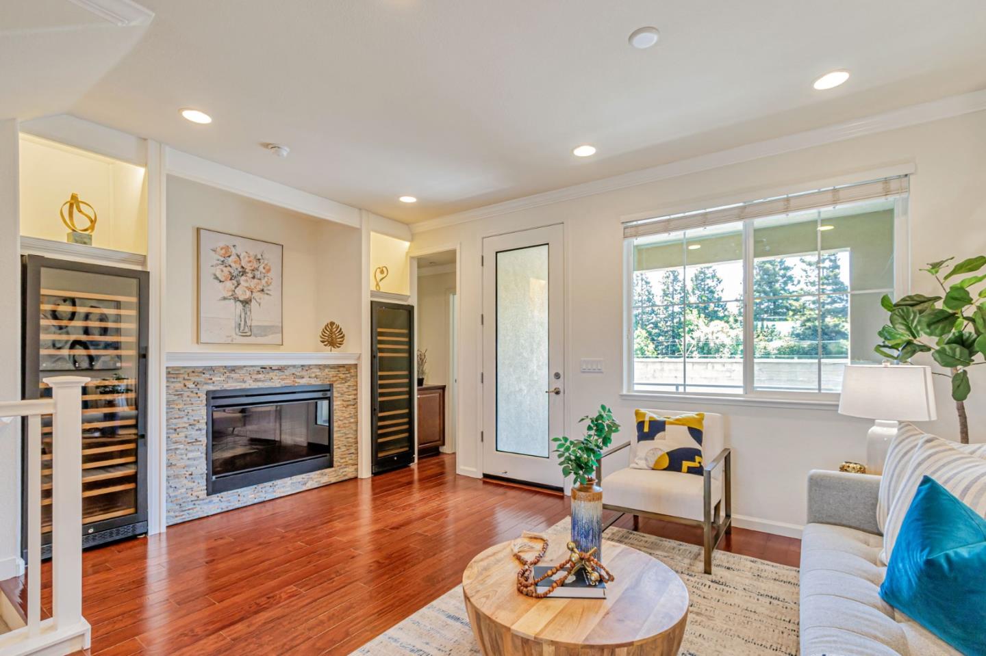Detail Gallery Image 5 of 48 For 6215 White Moonstone Ct, San Jose,  CA 95123 - 3 Beds | 3/1 Baths