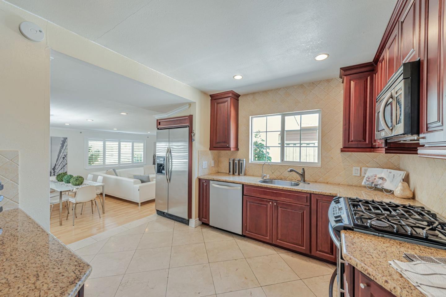 Detail Gallery Image 16 of 77 For 2924 Vivian Ln, San Jose,  CA 95124 - 3 Beds | 2 Baths