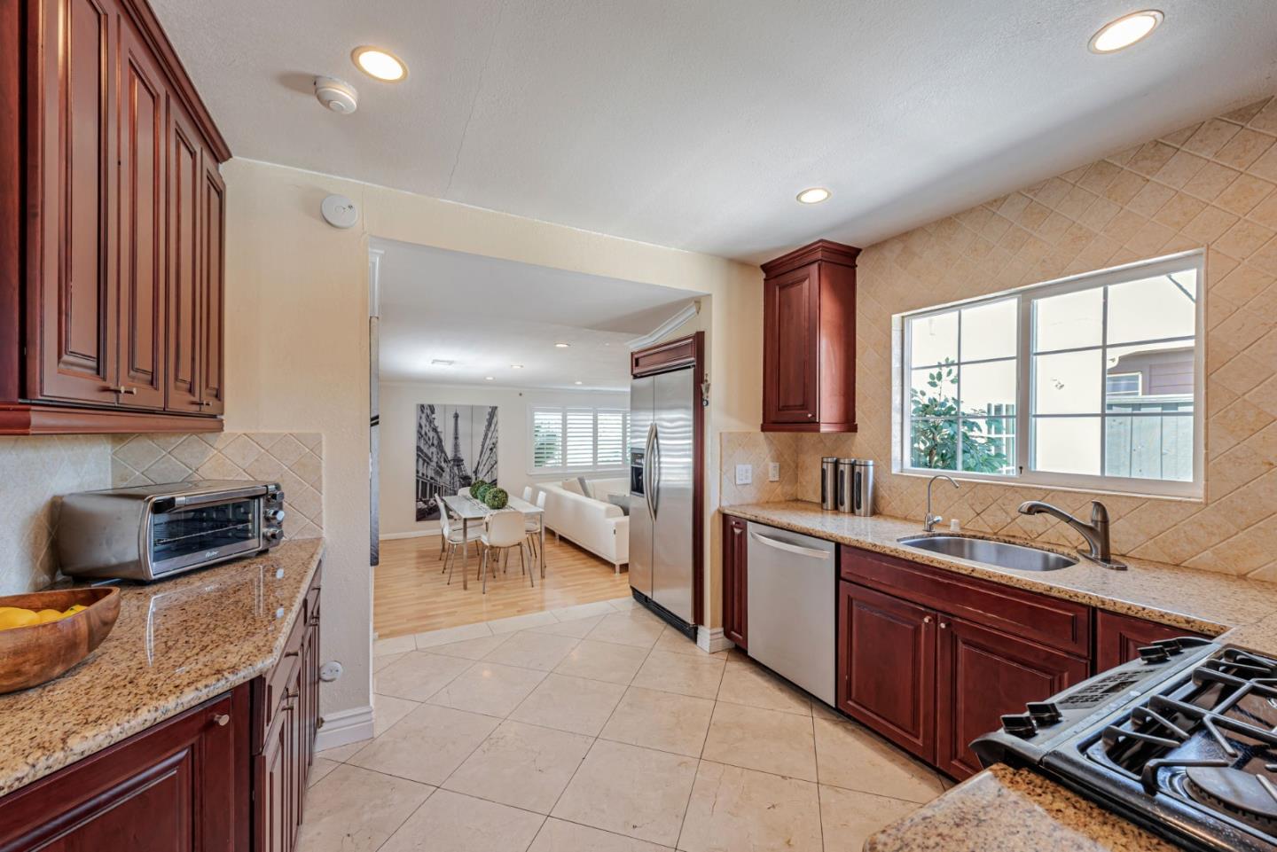 Detail Gallery Image 20 of 77 For 2924 Vivian Ln, San Jose,  CA 95124 - 3 Beds | 2 Baths