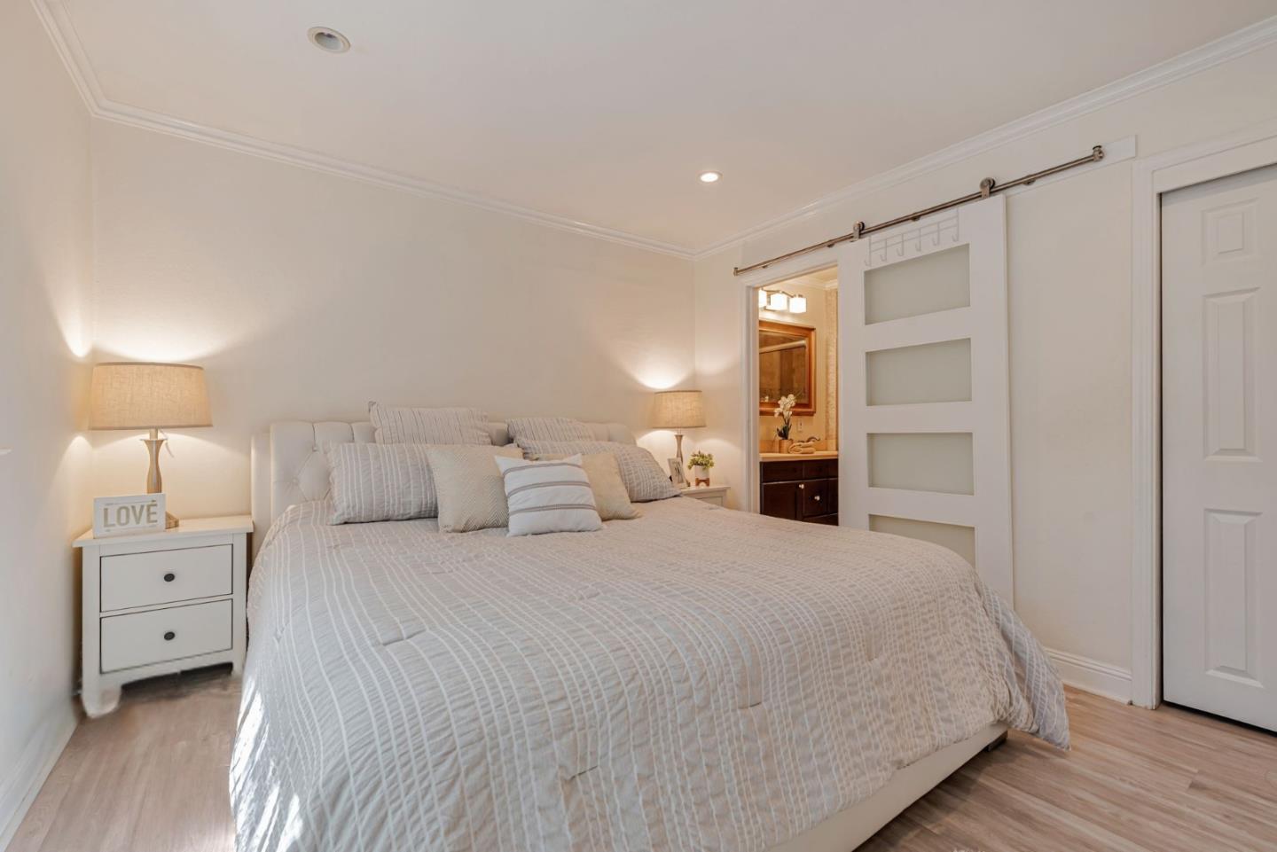 Detail Gallery Image 22 of 77 For 2924 Vivian Ln, San Jose,  CA 95124 - 3 Beds | 2 Baths