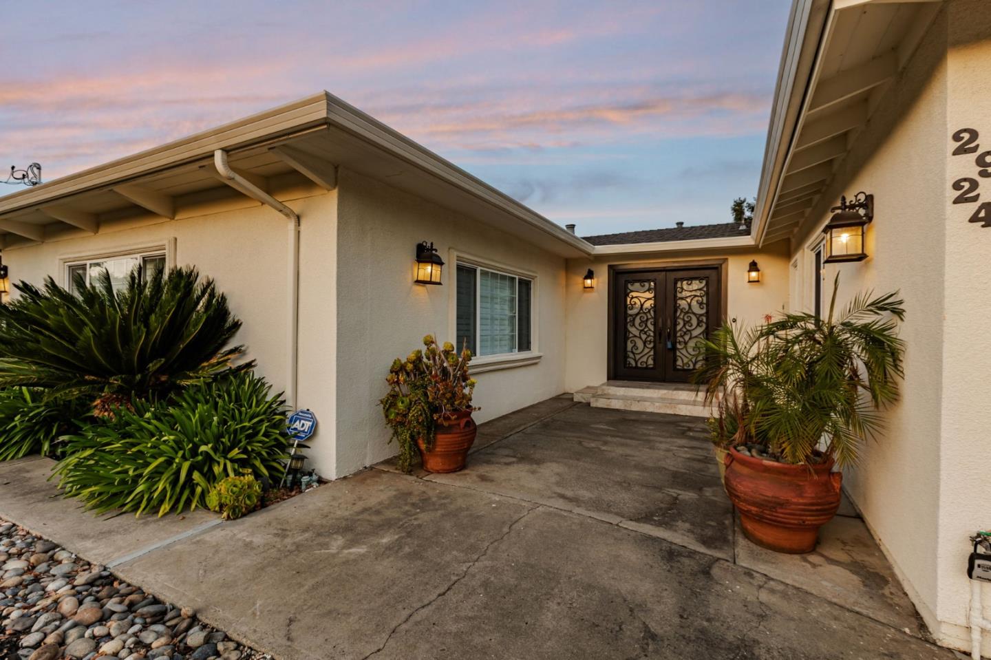 Detail Gallery Image 45 of 77 For 2924 Vivian Ln, San Jose,  CA 95124 - 3 Beds | 2 Baths