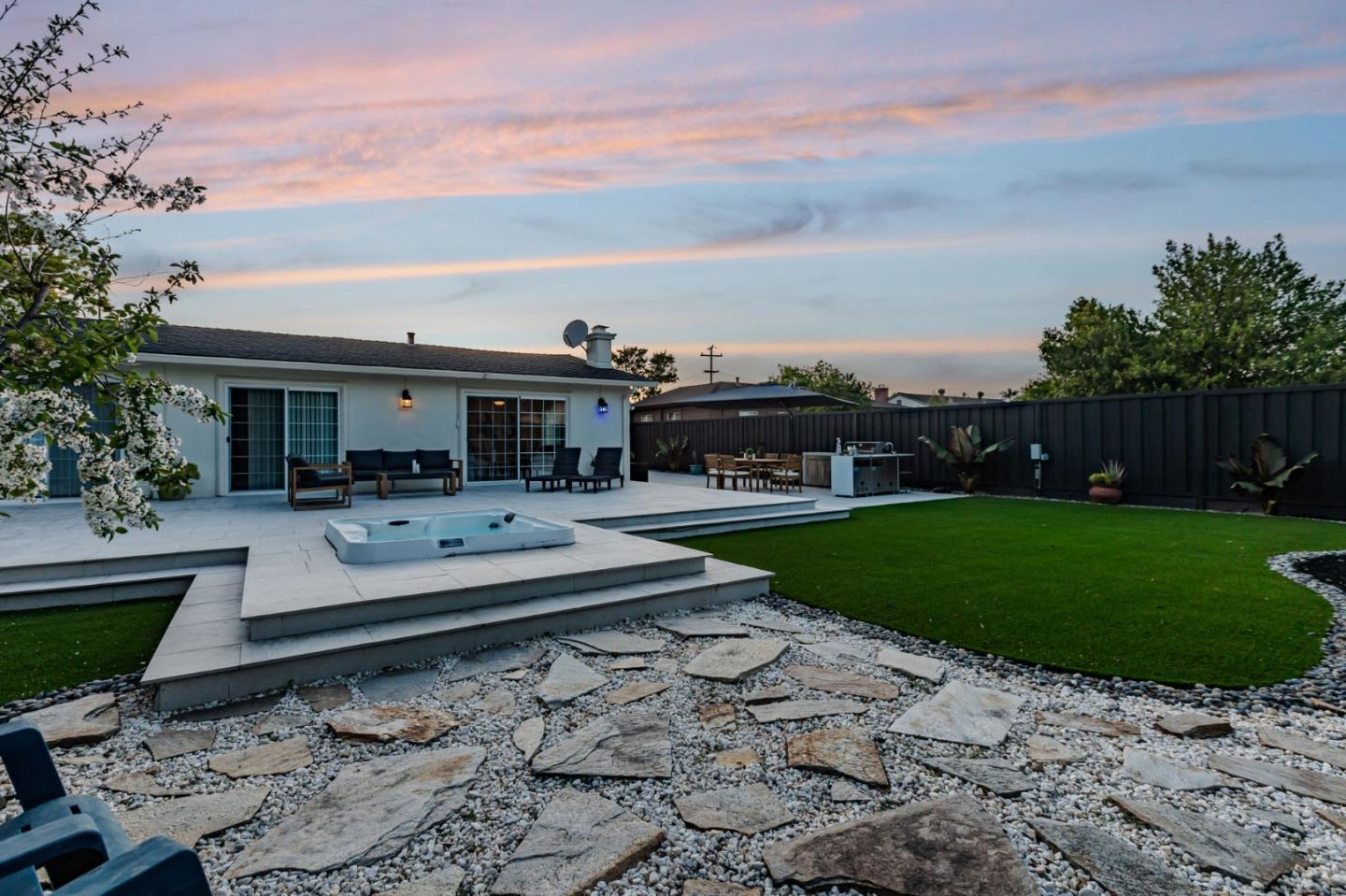 Detail Gallery Image 58 of 77 For 2924 Vivian Ln, San Jose,  CA 95124 - 3 Beds | 2 Baths