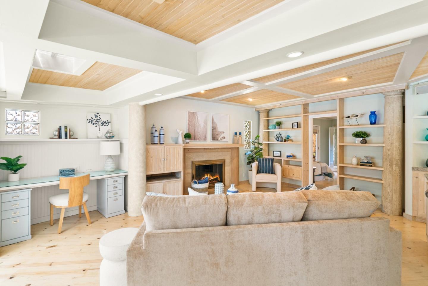 Detail Gallery Image 10 of 74 For 287 Rio Del Mar Blvd, Aptos,  CA 95003 - 3 Beds | 3/1 Baths