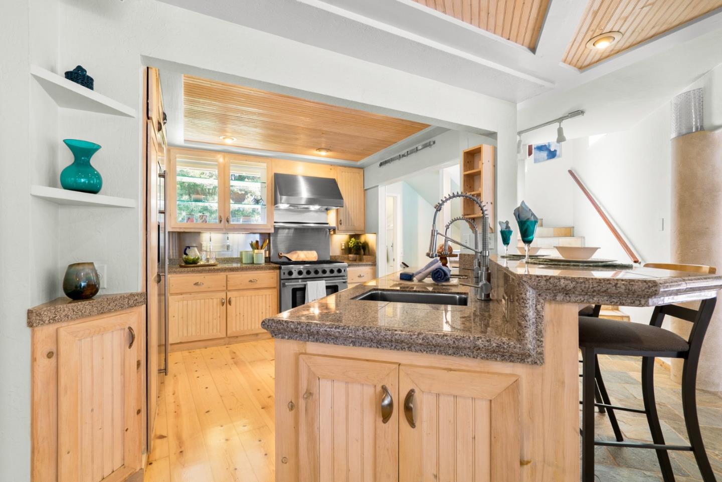 Detail Gallery Image 16 of 74 For 287 Rio Del Mar Blvd, Aptos,  CA 95003 - 3 Beds | 3/1 Baths