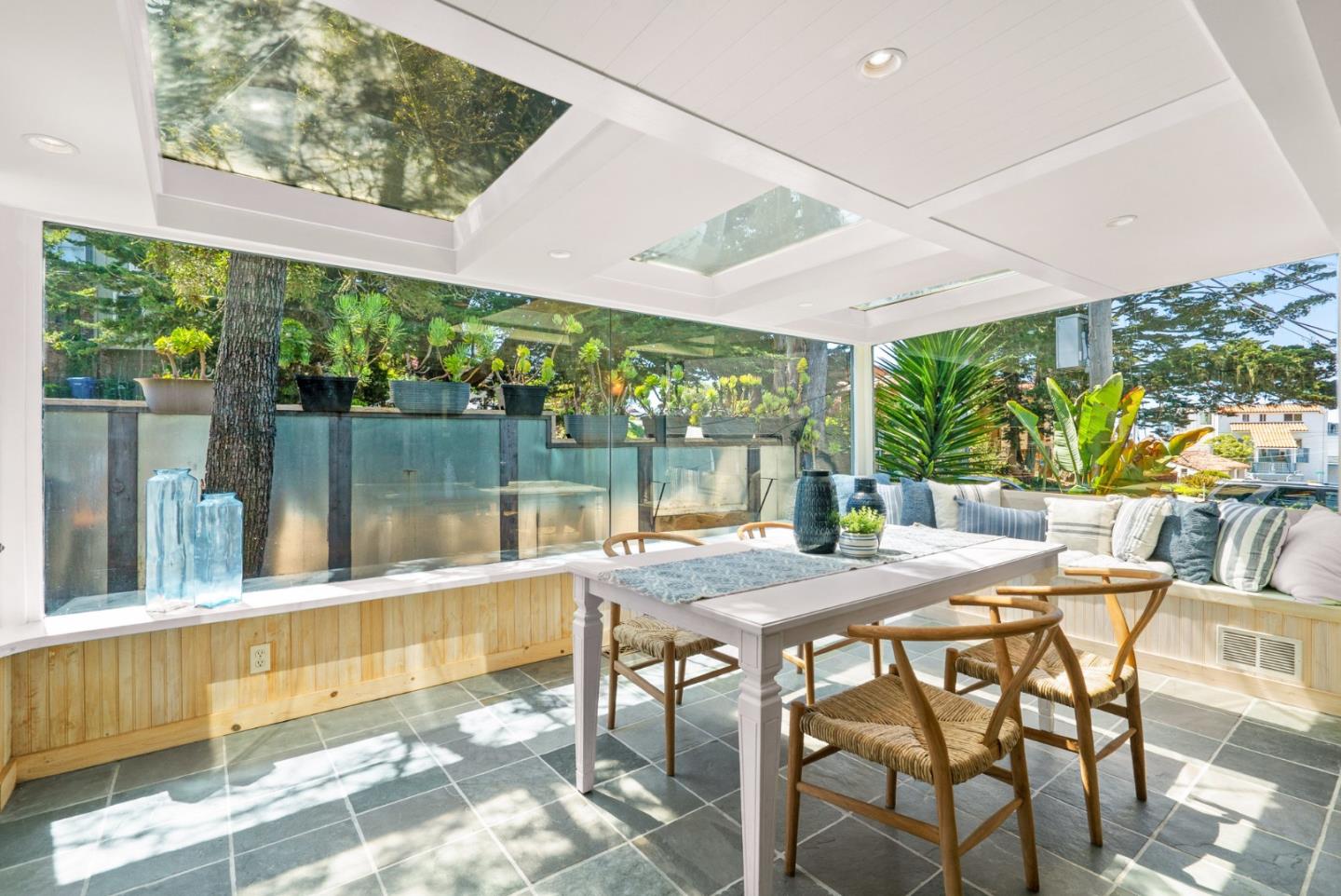 Detail Gallery Image 19 of 74 For 287 Rio Del Mar Blvd, Aptos,  CA 95003 - 3 Beds | 3/1 Baths