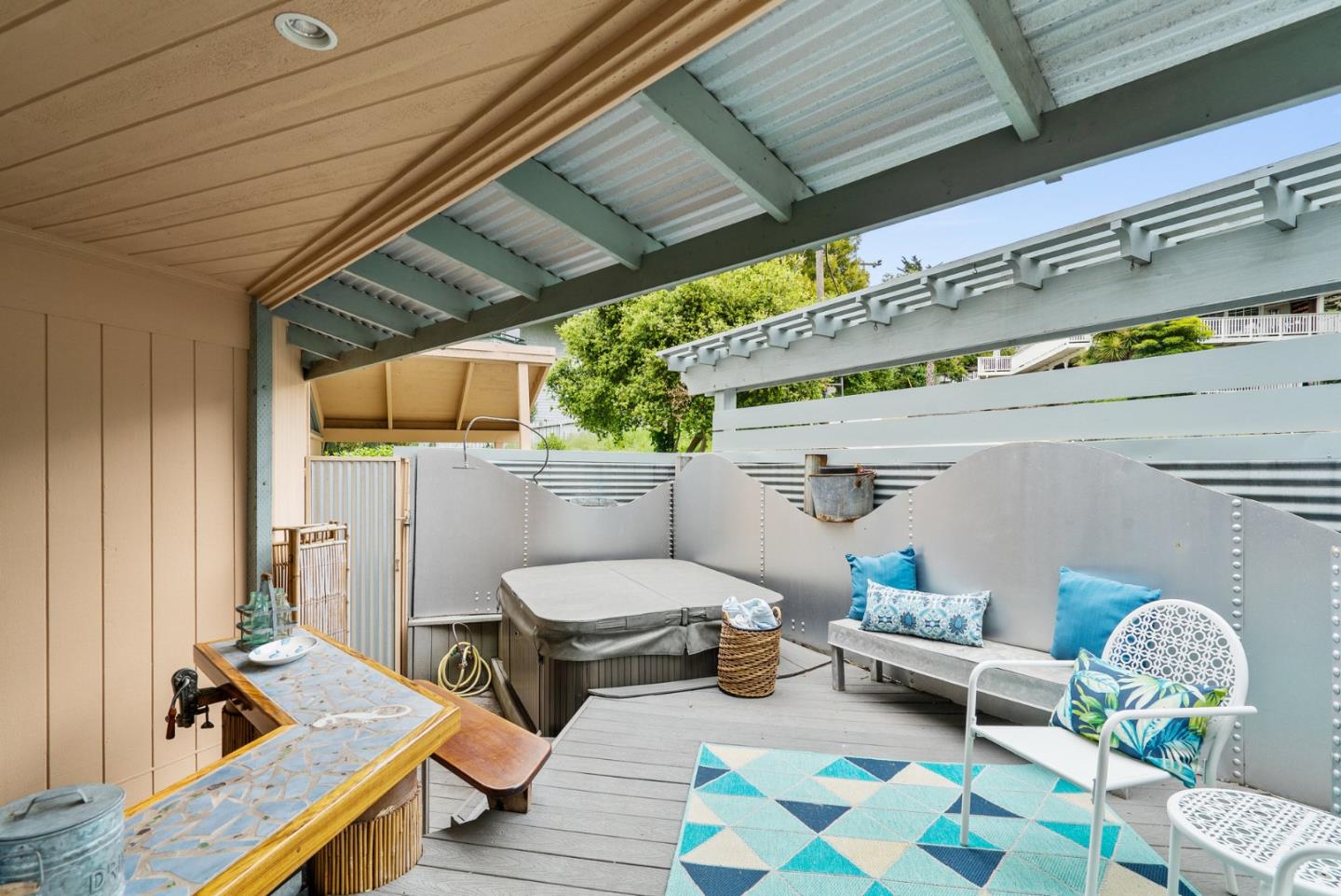 Detail Gallery Image 24 of 74 For 287 Rio Del Mar Blvd, Aptos,  CA 95003 - 3 Beds | 3/1 Baths