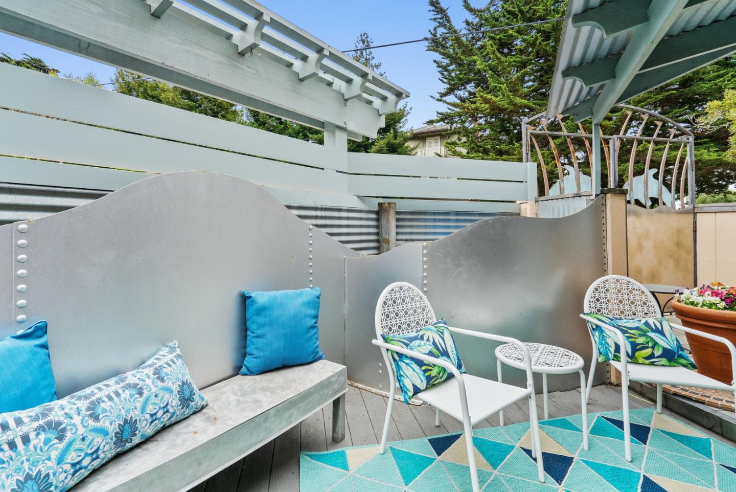 Detail Gallery Image 25 of 74 For 287 Rio Del Mar Blvd, Aptos,  CA 95003 - 3 Beds | 3/1 Baths