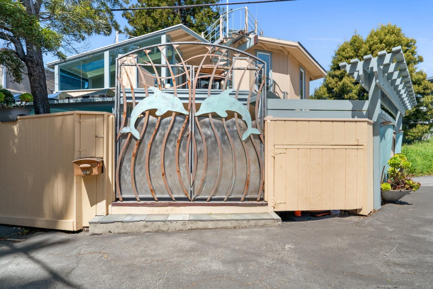 Detail Gallery Image 3 of 74 For 287 Rio Del Mar Blvd, Aptos,  CA 95003 - 3 Beds | 3/1 Baths