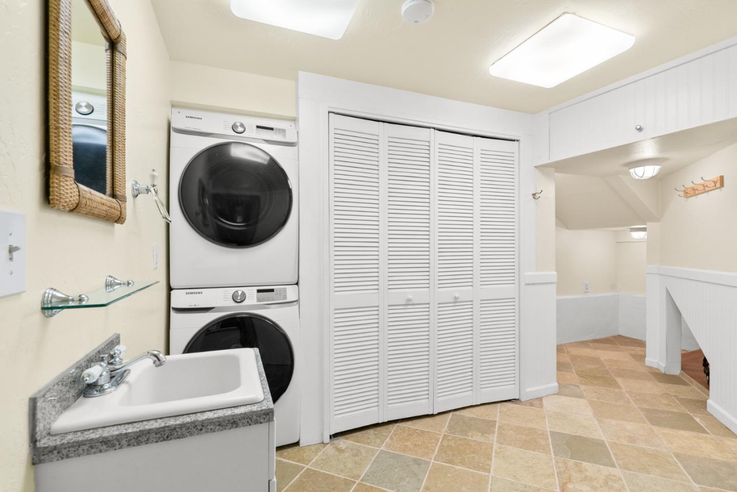 Detail Gallery Image 60 of 74 For 287 Rio Del Mar Blvd, Aptos,  CA 95003 - 3 Beds | 3/1 Baths