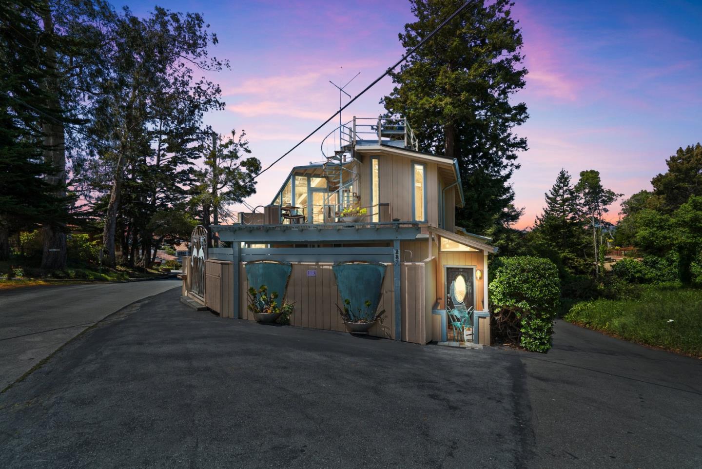 Detail Gallery Image 73 of 74 For 287 Rio Del Mar Blvd, Aptos,  CA 95003 - 3 Beds | 3/1 Baths
