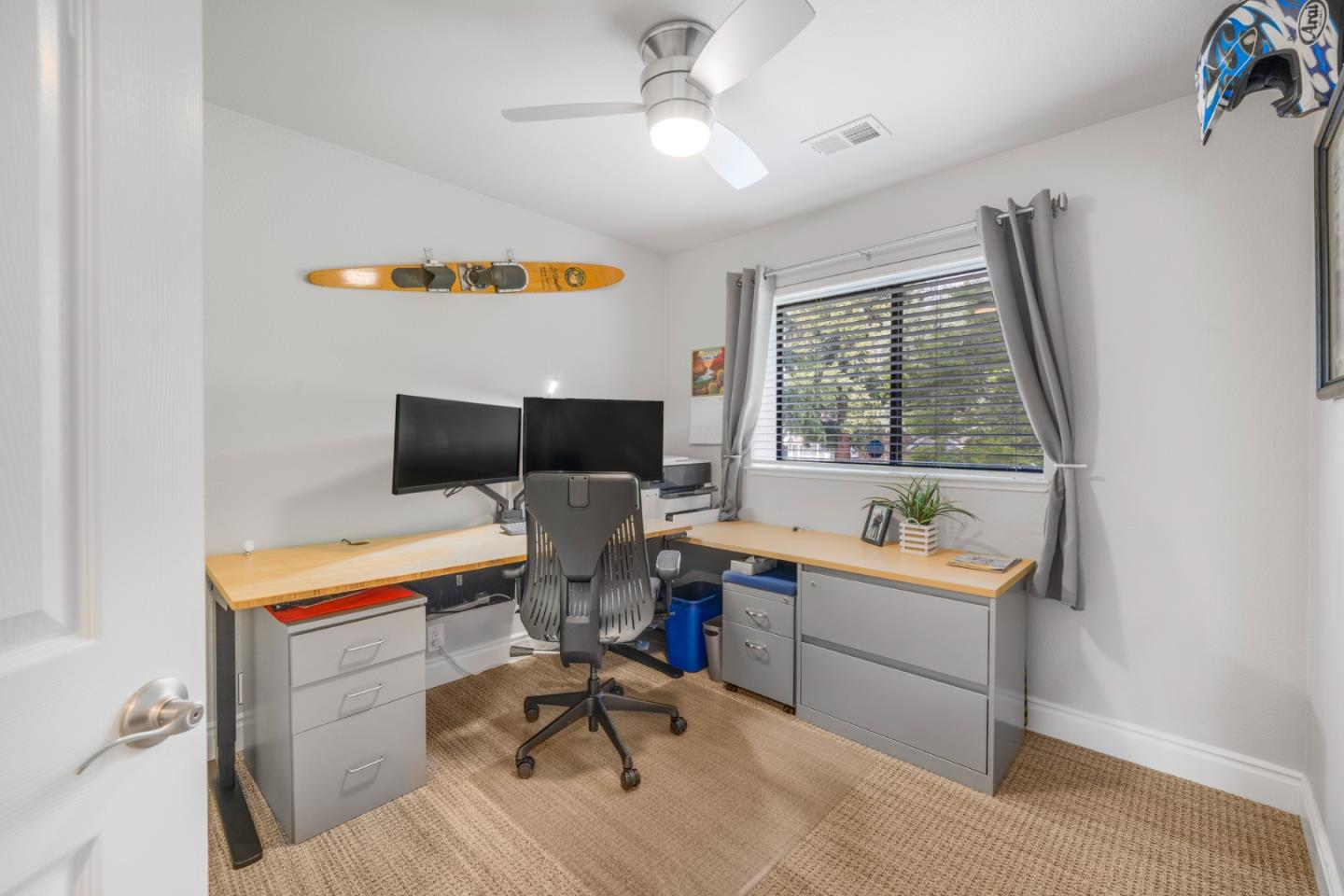Detail Gallery Image 14 of 44 For 412 Creekview Dr, Morgan Hill,  CA 95037 - 3 Beds | 2/1 Baths