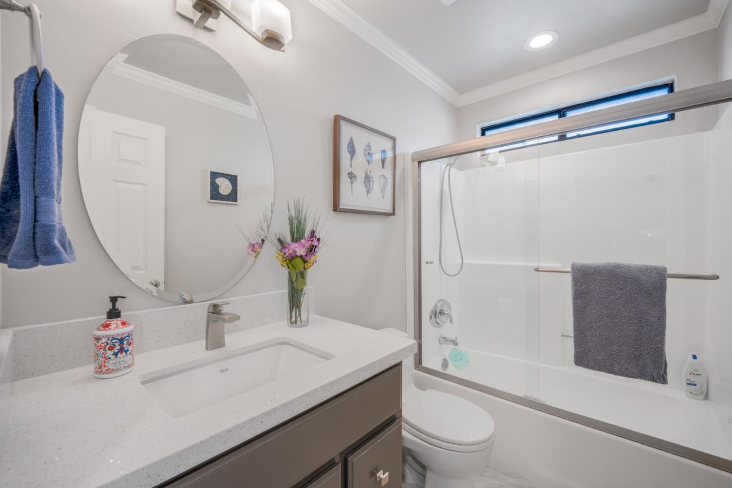 Detail Gallery Image 17 of 44 For 412 Creekview Dr, Morgan Hill,  CA 95037 - 3 Beds | 2/1 Baths