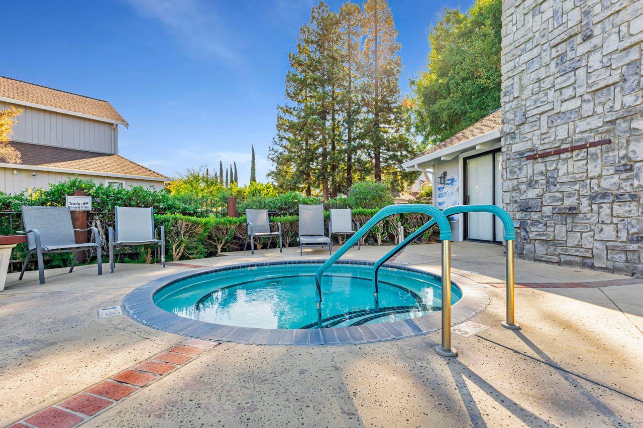 Detail Gallery Image 34 of 44 For 412 Creekview Dr, Morgan Hill,  CA 95037 - 3 Beds | 2/1 Baths