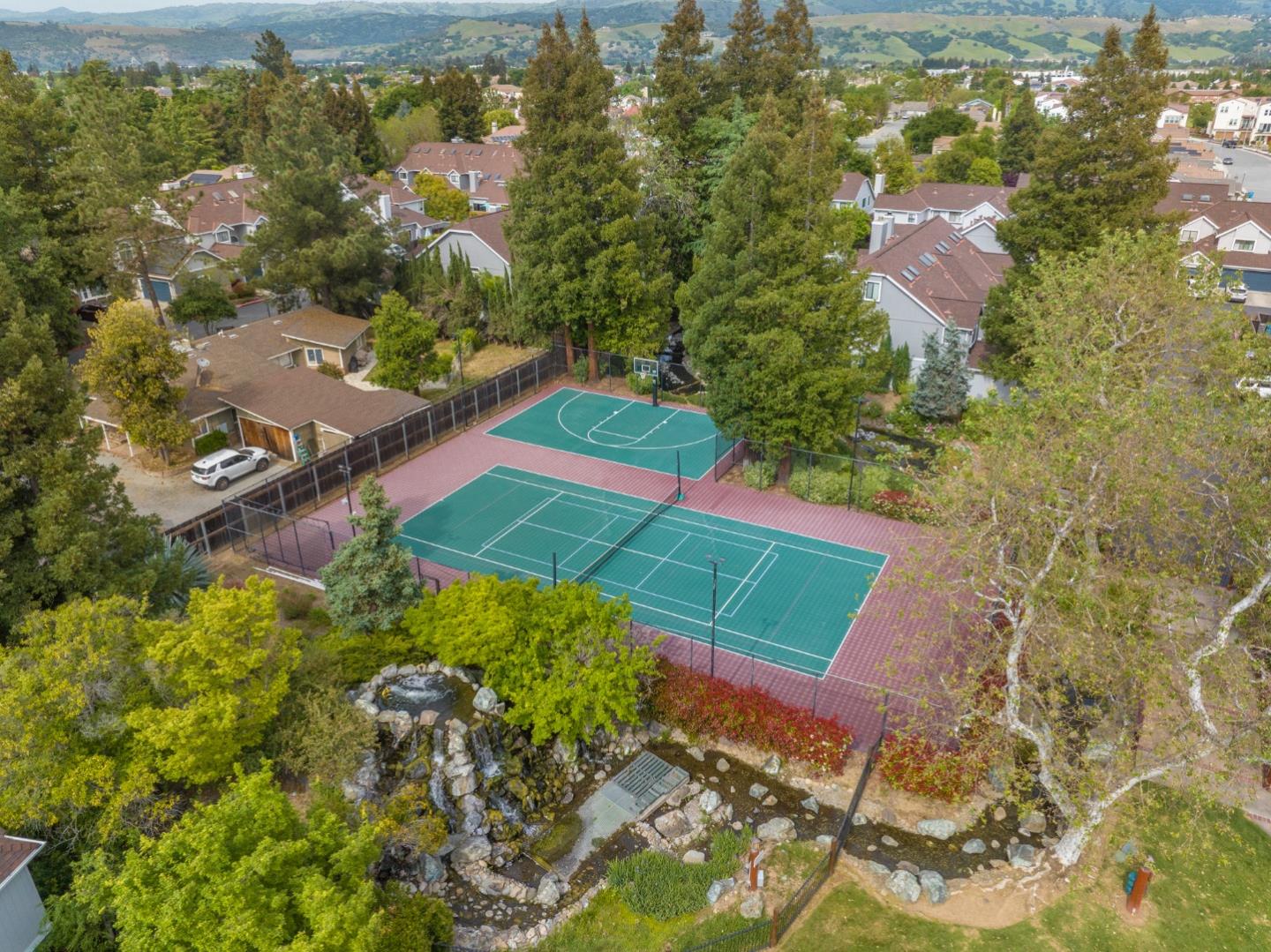 Detail Gallery Image 37 of 44 For 412 Creekview Dr, Morgan Hill,  CA 95037 - 3 Beds | 2/1 Baths