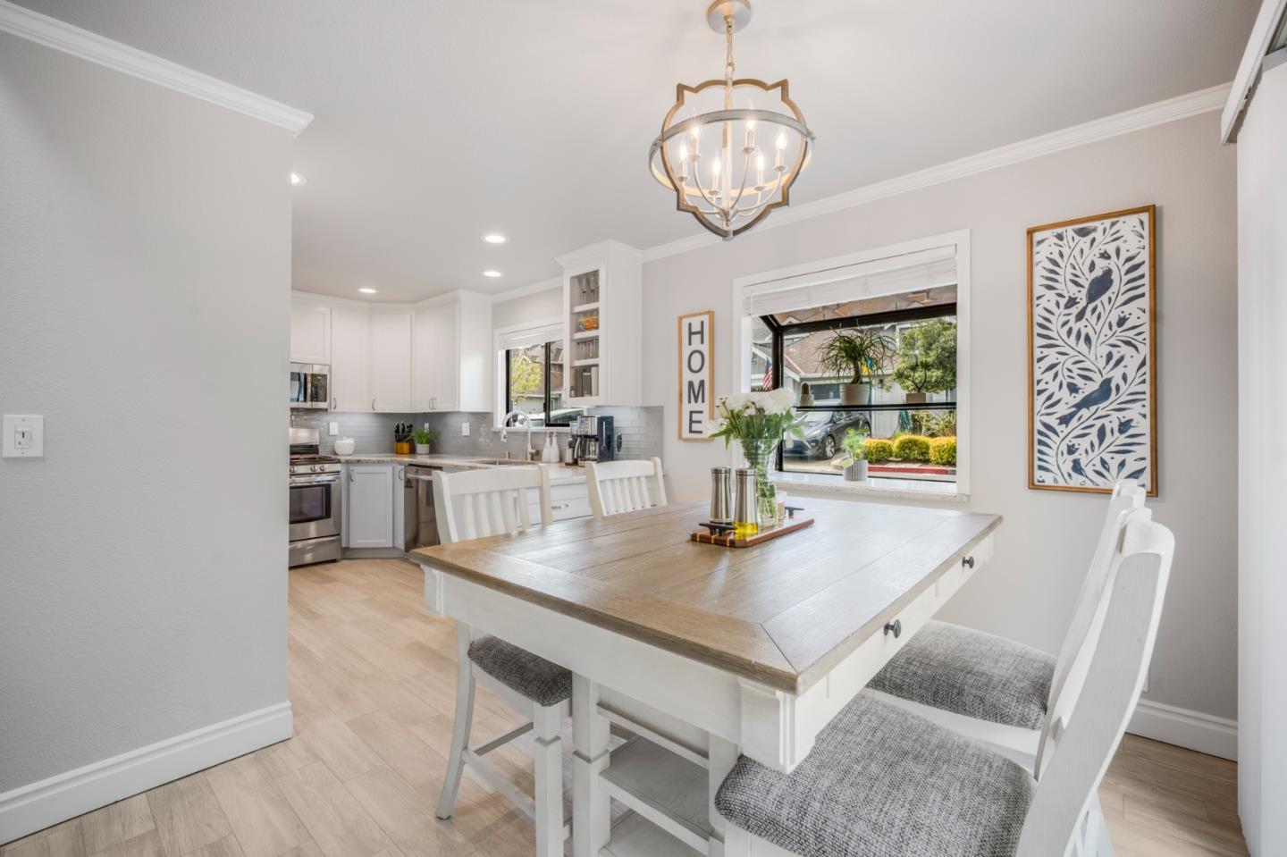 Detail Gallery Image 5 of 44 For 412 Creekview Dr, Morgan Hill,  CA 95037 - 3 Beds | 2/1 Baths