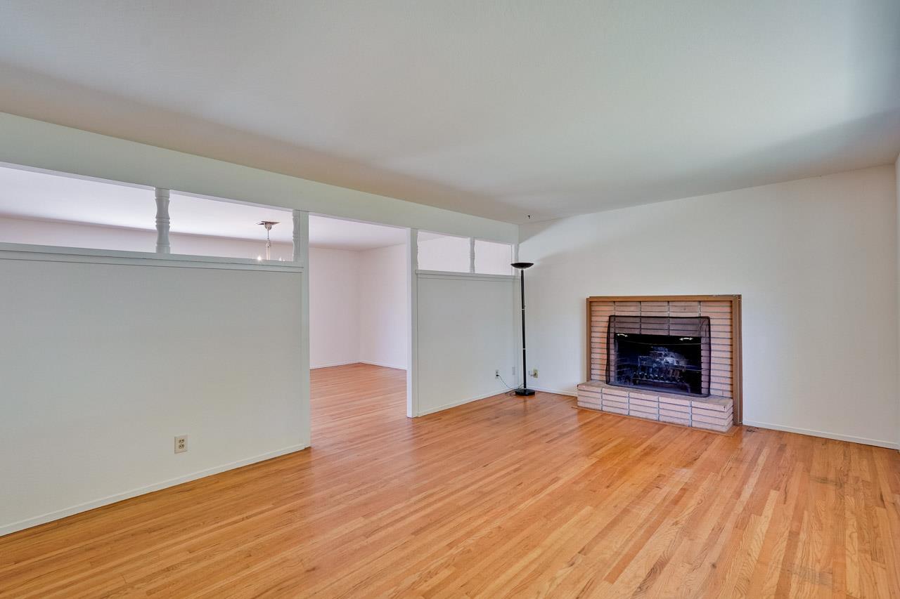 Detail Gallery Image 12 of 81 For 2517 Tolworth Dr, San Jose,  CA 95128 - 3 Beds | 2 Baths
