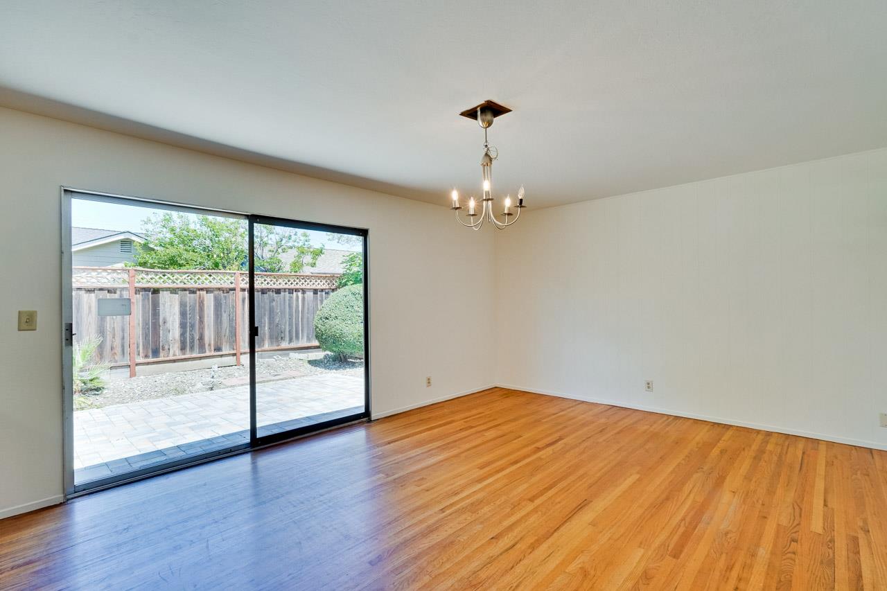 Detail Gallery Image 15 of 81 For 2517 Tolworth Dr, San Jose,  CA 95128 - 3 Beds | 2 Baths