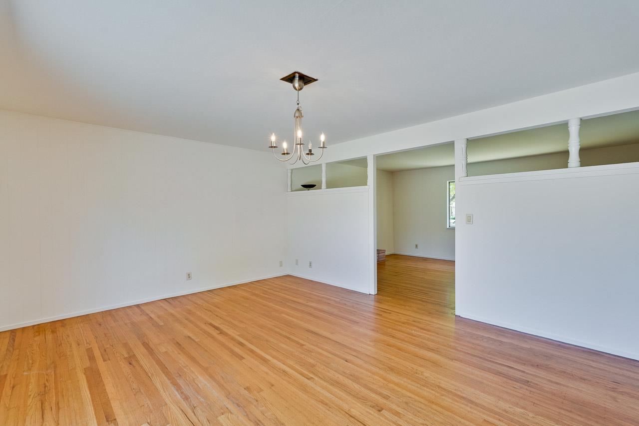 Detail Gallery Image 16 of 81 For 2517 Tolworth Dr, San Jose,  CA 95128 - 3 Beds | 2 Baths
