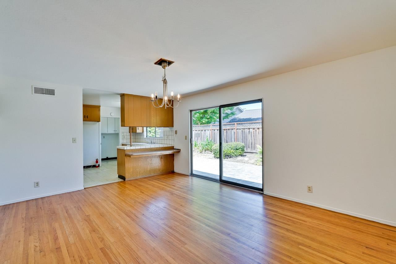Detail Gallery Image 18 of 81 For 2517 Tolworth Dr, San Jose,  CA 95128 - 3 Beds | 2 Baths