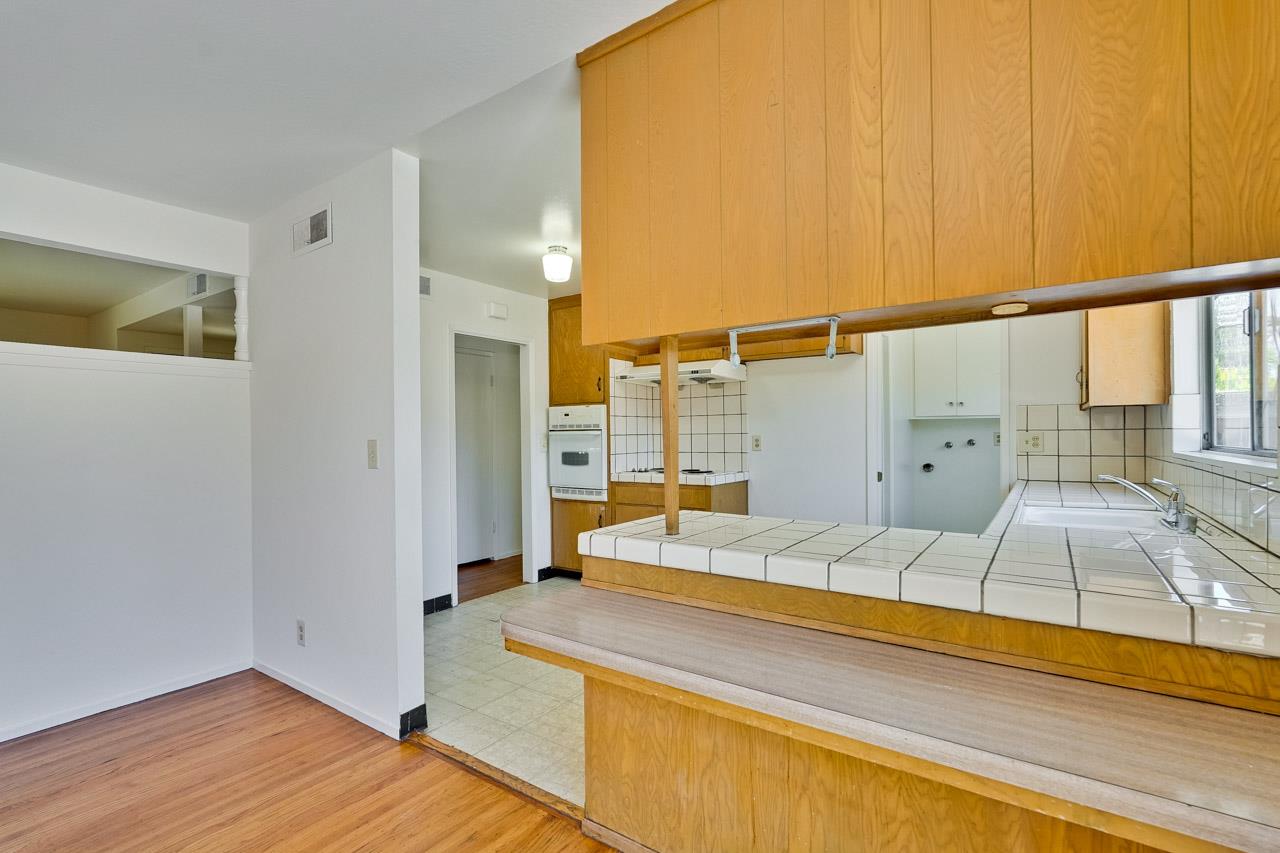 Detail Gallery Image 21 of 81 For 2517 Tolworth Dr, San Jose,  CA 95128 - 3 Beds | 2 Baths