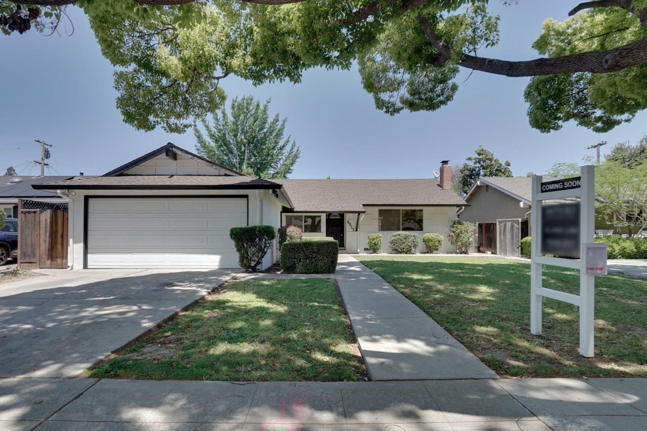 Detail Gallery Image 4 of 81 For 2517 Tolworth Dr, San Jose,  CA 95128 - 3 Beds | 2 Baths
