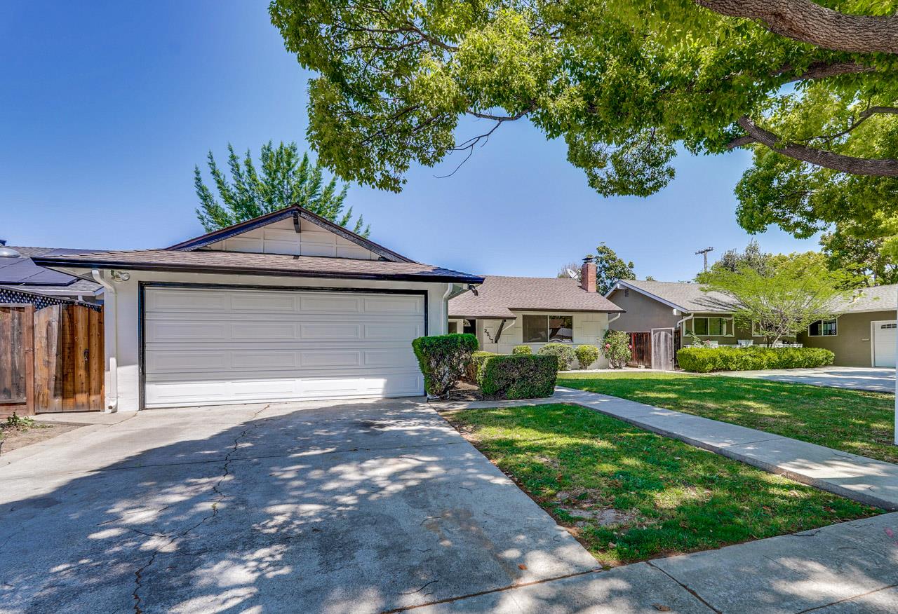 Detail Gallery Image 6 of 81 For 2517 Tolworth Dr, San Jose,  CA 95128 - 3 Beds | 2 Baths
