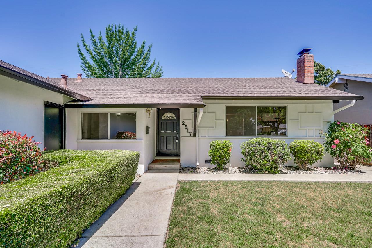 Detail Gallery Image 8 of 81 For 2517 Tolworth Dr, San Jose,  CA 95128 - 3 Beds | 2 Baths