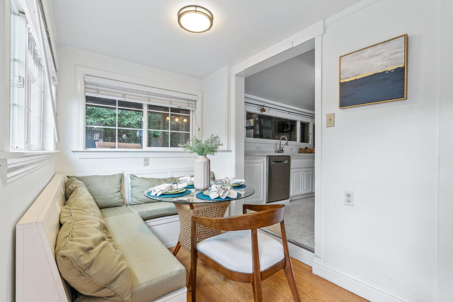 Detail Gallery Image 10 of 46 For 1960 La Madrona Dr, Santa Cruz,  CA 95060 - 2 Beds | 2 Baths