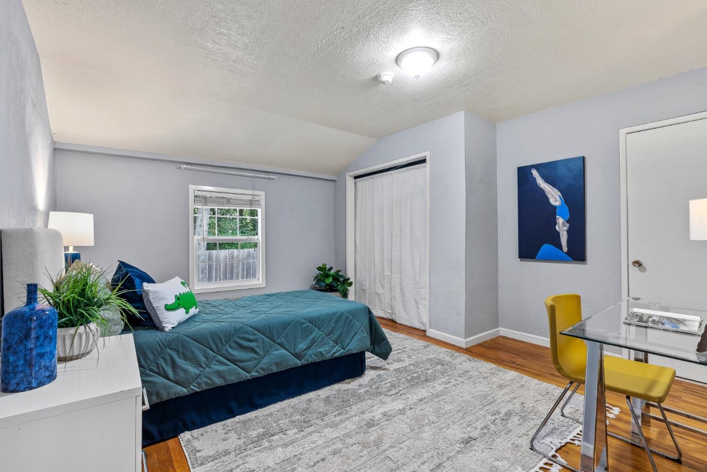 Detail Gallery Image 17 of 46 For 1960 La Madrona Dr, Santa Cruz,  CA 95060 - 2 Beds | 2 Baths