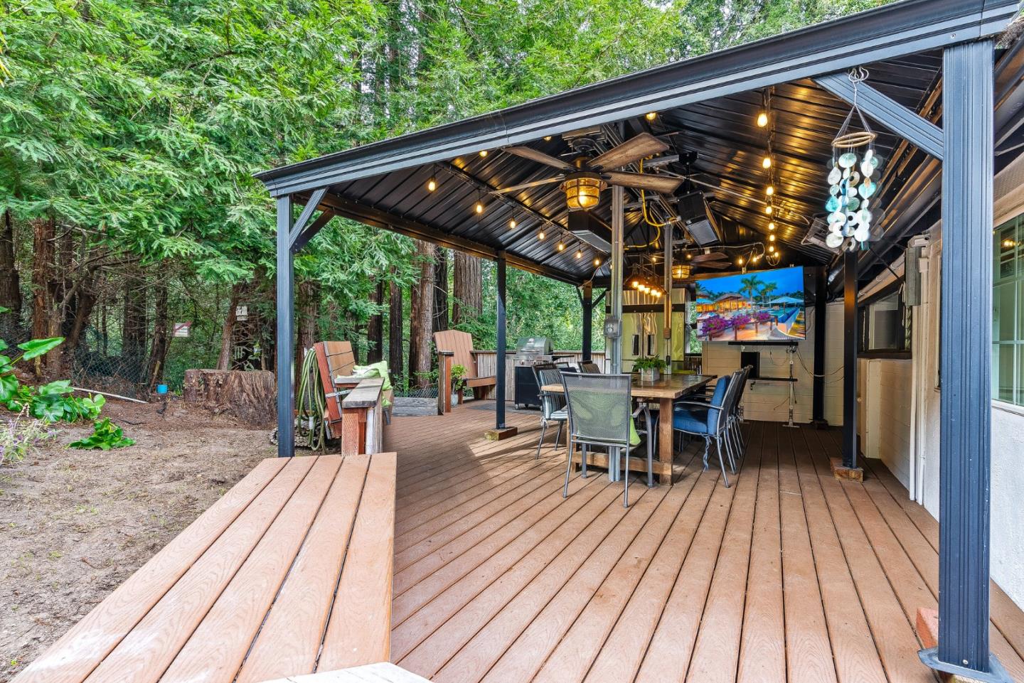 Detail Gallery Image 22 of 46 For 1960 La Madrona Dr, Santa Cruz,  CA 95060 - 2 Beds | 2 Baths