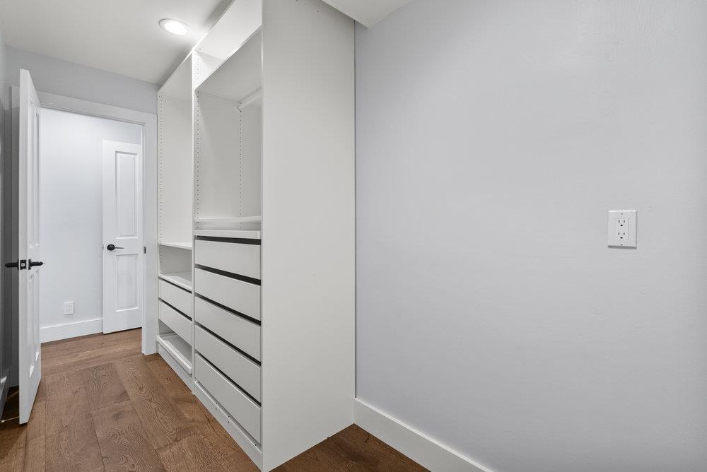 Detail Gallery Image 24 of 53 For 329 San Rafael Ave, Belvedere,  CA 94920 - 3 Beds | 2/1 Baths