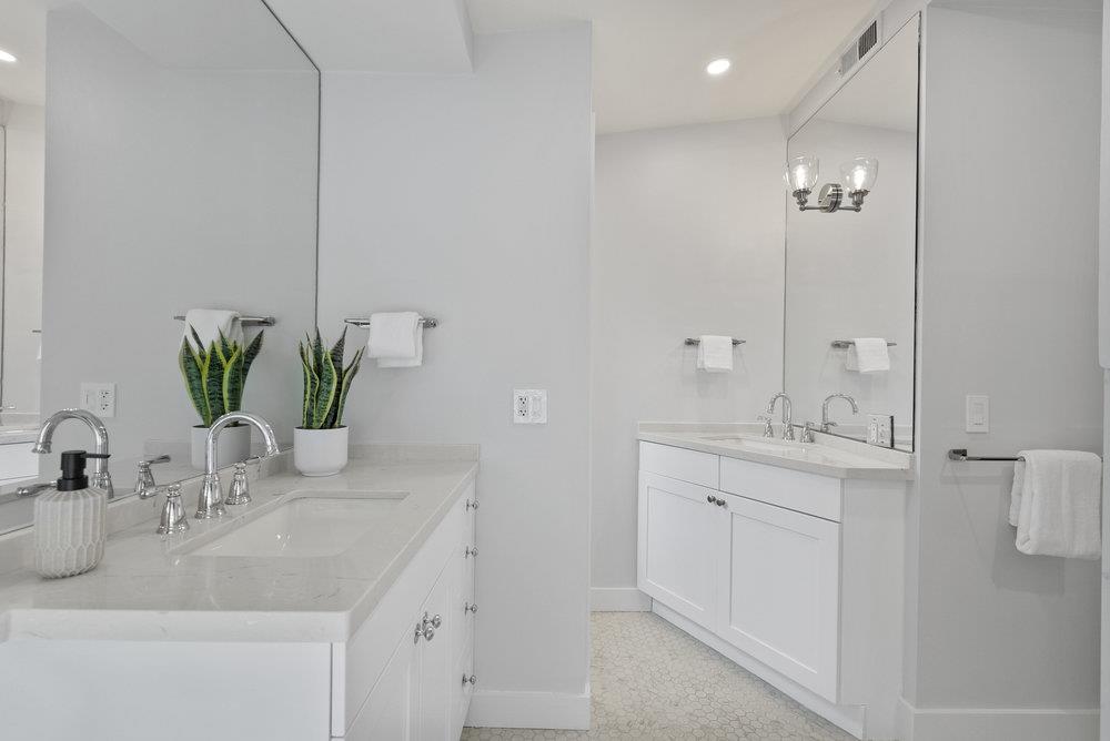 Detail Gallery Image 26 of 53 For 329 San Rafael Ave, Belvedere,  CA 94920 - 3 Beds | 2/1 Baths