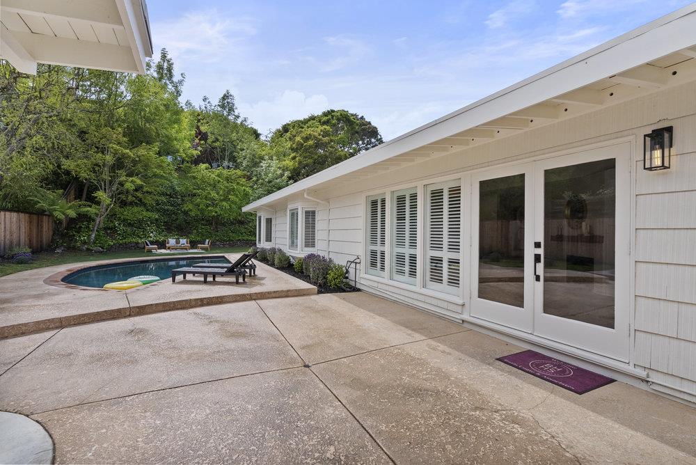 Detail Gallery Image 35 of 53 For 329 San Rafael Ave, Belvedere,  CA 94920 - 3 Beds | 2/1 Baths