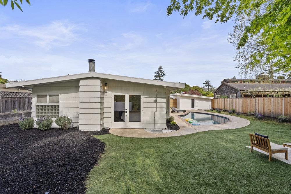 Detail Gallery Image 40 of 53 For 329 San Rafael Ave, Belvedere,  CA 94920 - 3 Beds | 2/1 Baths