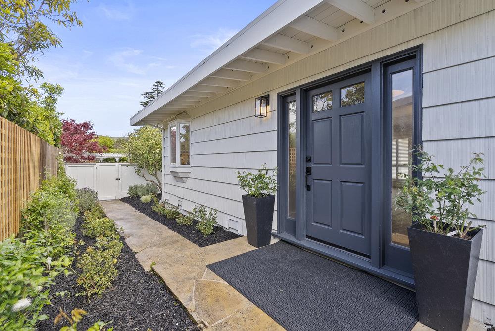 Detail Gallery Image 6 of 53 For 329 San Rafael Ave, Belvedere,  CA 94920 - 3 Beds | 2/1 Baths