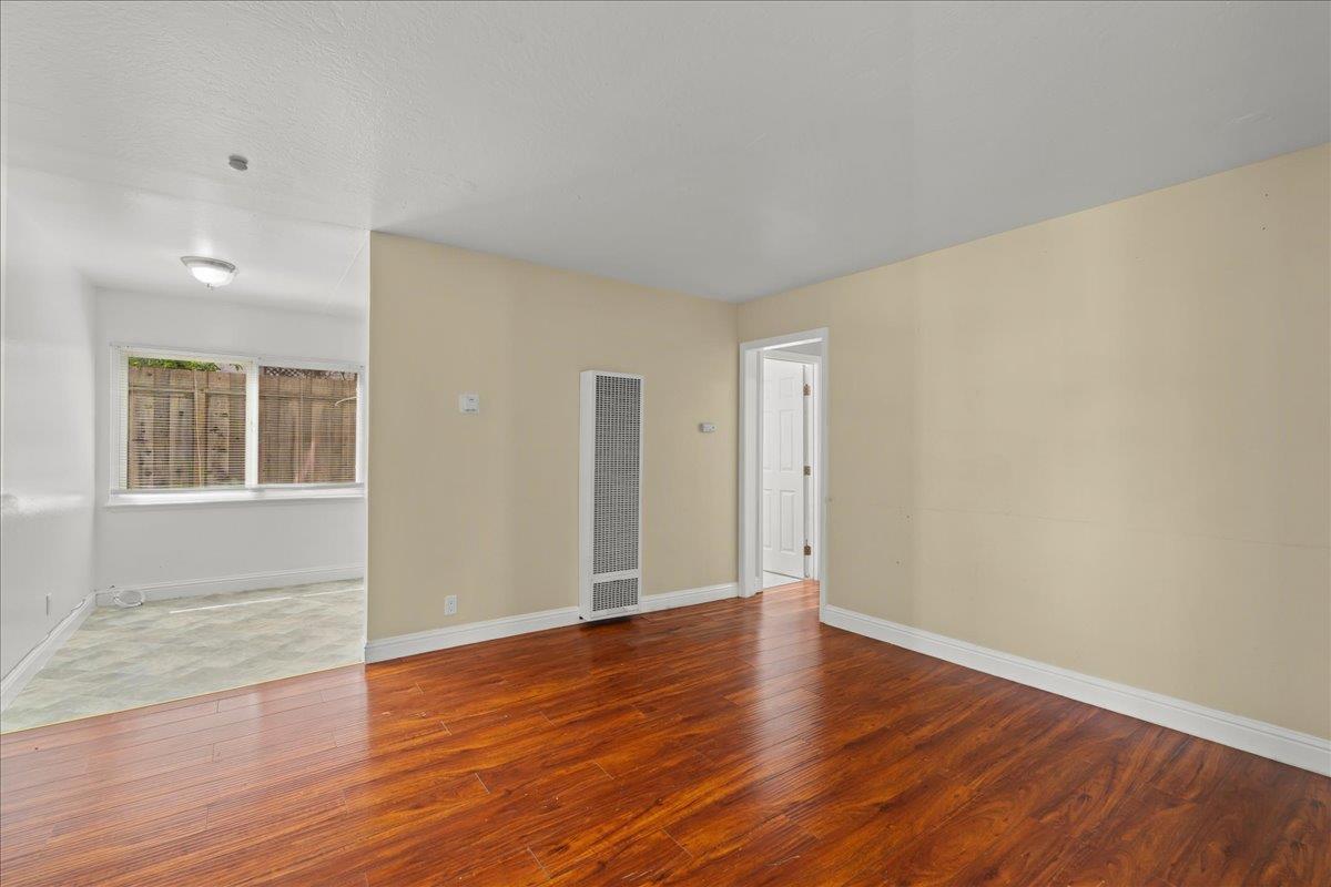 Detail Gallery Image 5 of 19 For 645 Elm St, Redwood City,  CA 94063 - – Beds | – Baths
