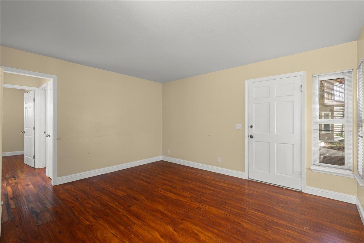 Detail Gallery Image 6 of 19 For 645 Elm St, Redwood City,  CA 94063 - – Beds | – Baths