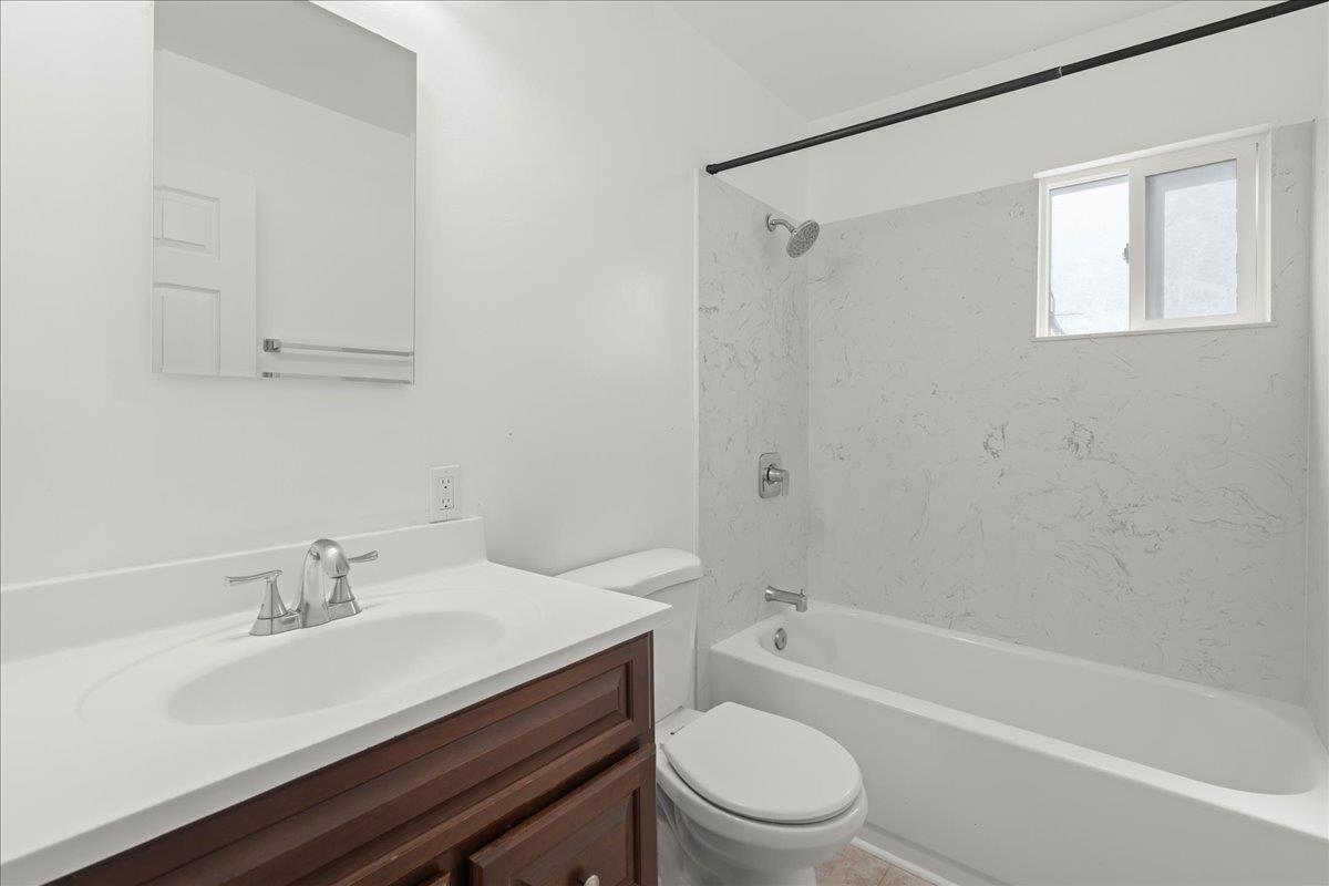 Detail Gallery Image 9 of 19 For 645 Elm St, Redwood City,  CA 94063 - – Beds | – Baths