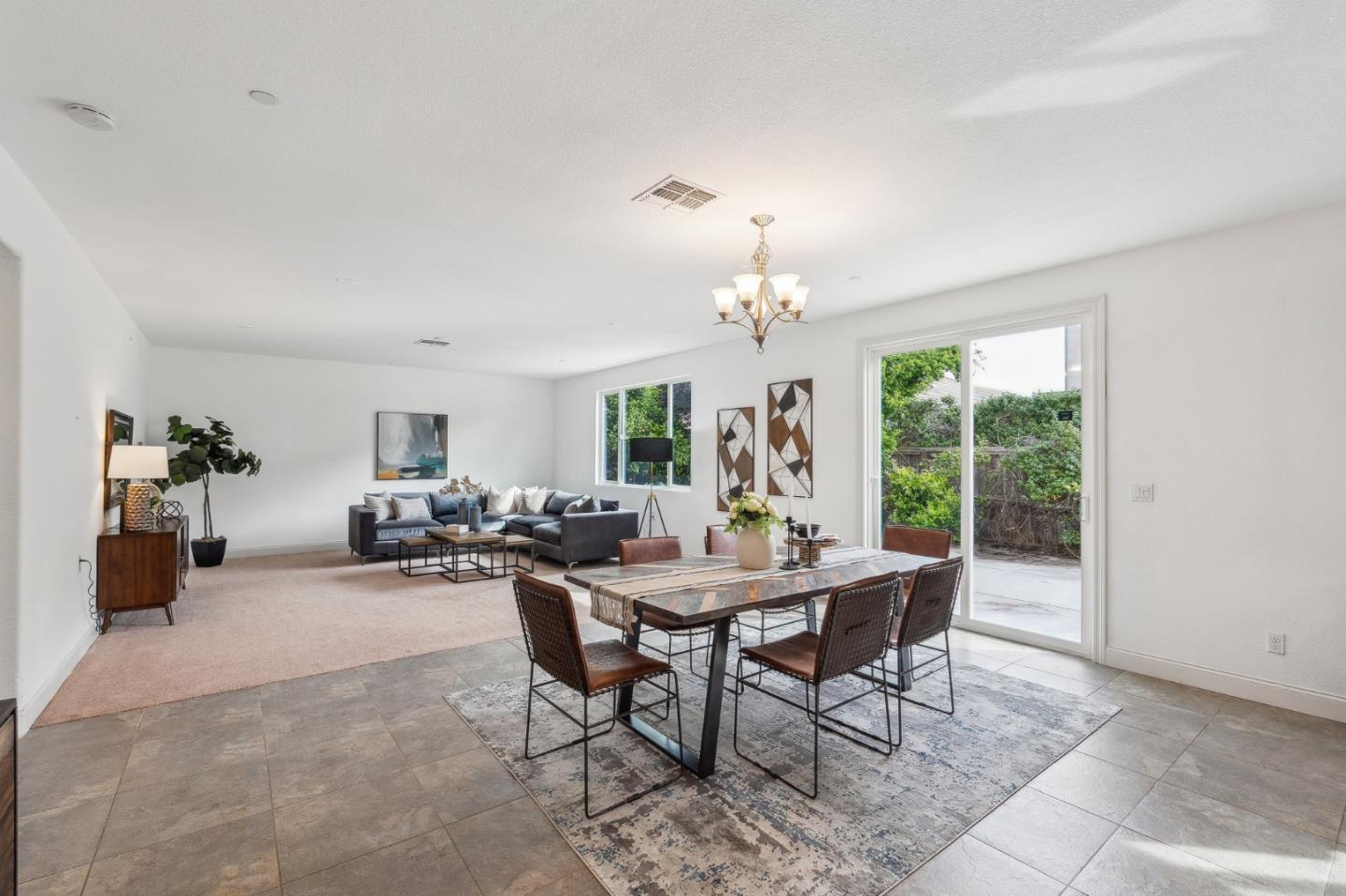 Detail Gallery Image 13 of 33 For 5278 Jacque Bell Ln, Fairfield,  CA 94533 - 4 Beds | 3/1 Baths