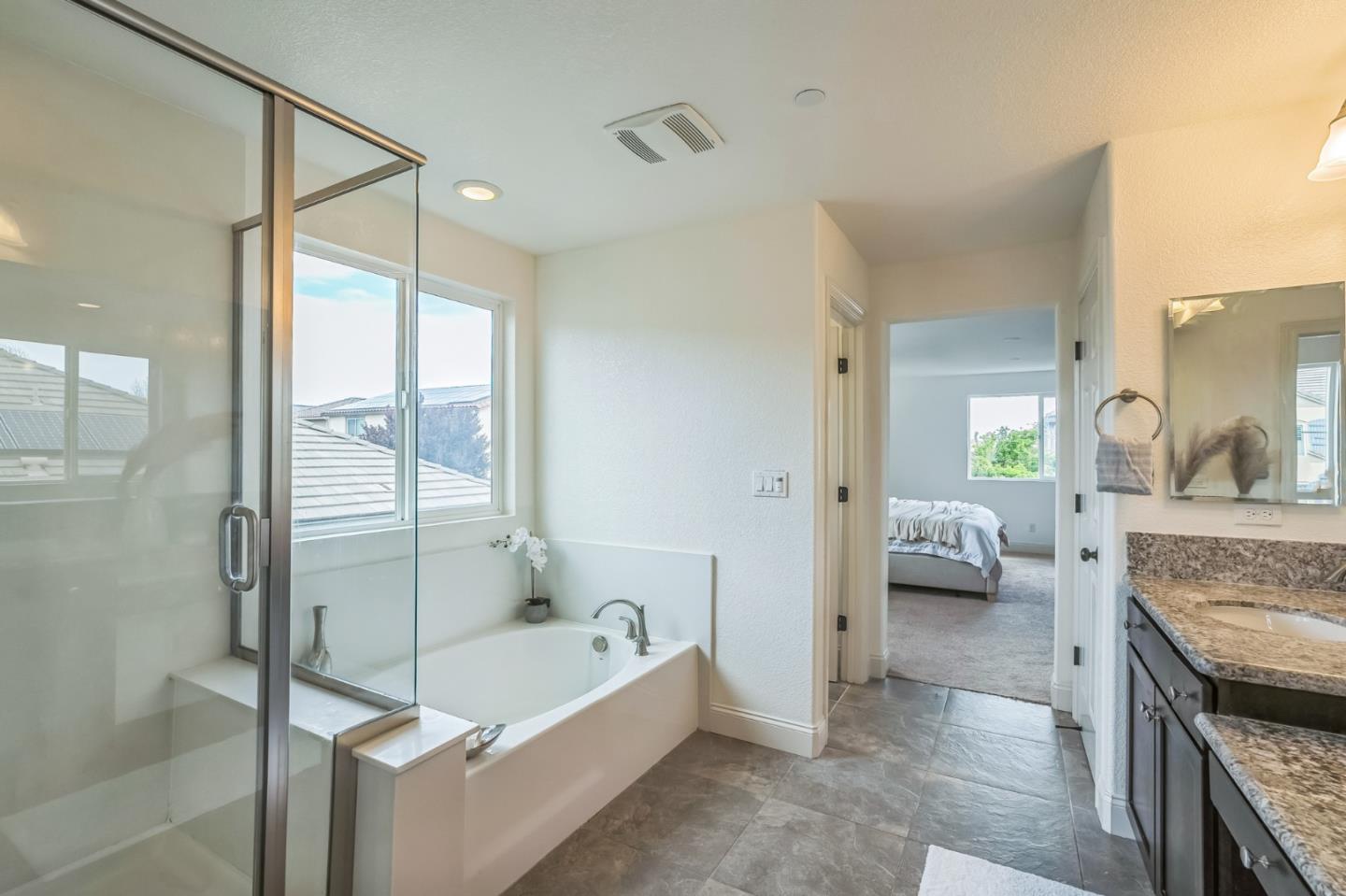 Detail Gallery Image 18 of 33 For 5278 Jacque Bell Ln, Fairfield,  CA 94533 - 4 Beds | 3/1 Baths